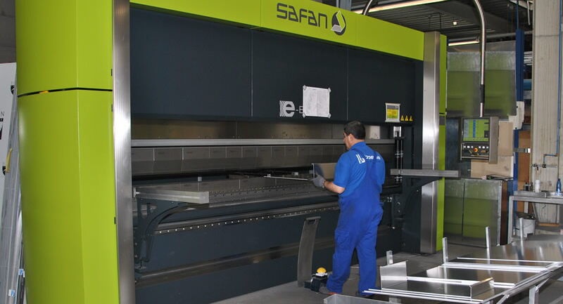 Kantung eines Aluminiumbleches